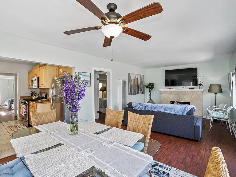 815 El Carmel Pl — Photo 22