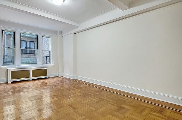 1st image of 3 E 66th St APT 6C