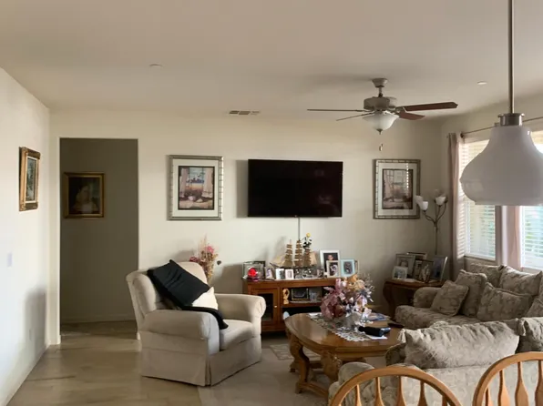 3853 Griffith Ave, Clovis, CA 93619