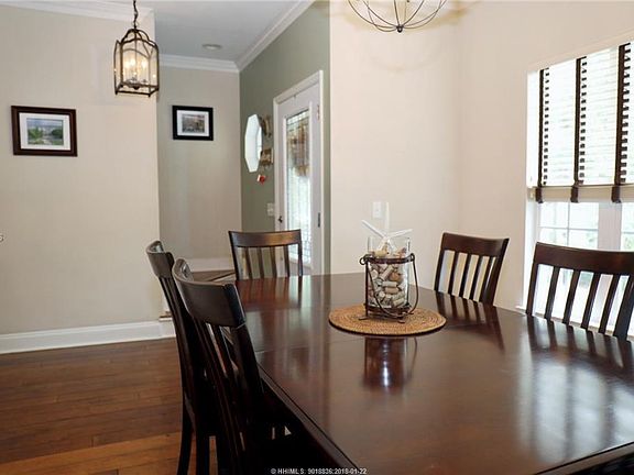 5th image of 29 Victoria Square Dr