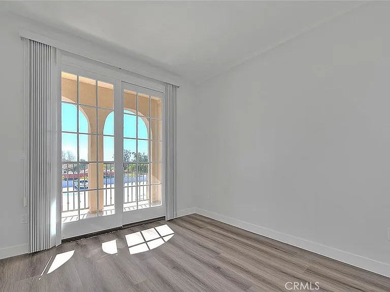 501 W Foothill Blvd #203 — Photo 17
