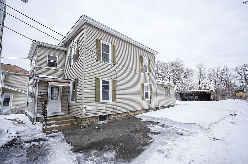 1st image of 13 1/2 Weston St #2