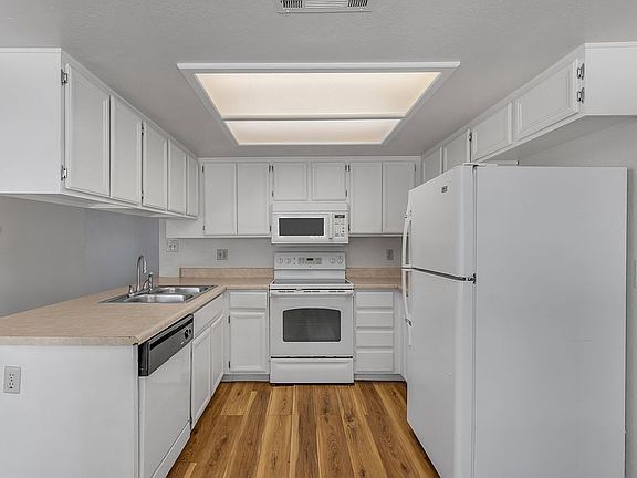 5th image of 4556 N 88th Ave