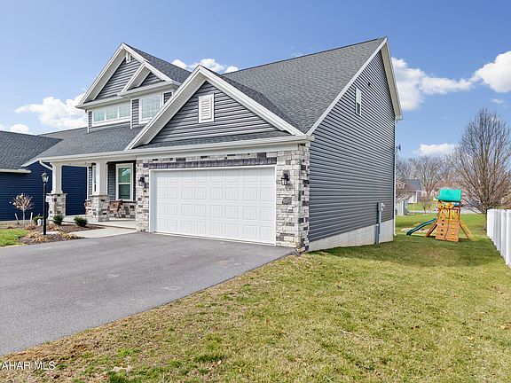 4th image of 525 Sourwood Dr