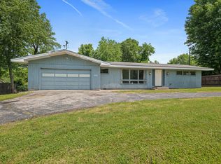 3001 E Beaumont St, Springfield, MO 65804