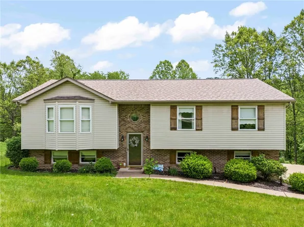 290 Annuity Dr S, Washington, PA 15301