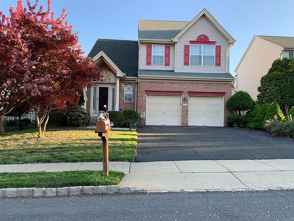 2nd image of 17 Hughes Rd