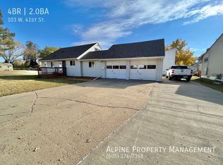 103 W 41st St, Sioux Falls, SD 57105