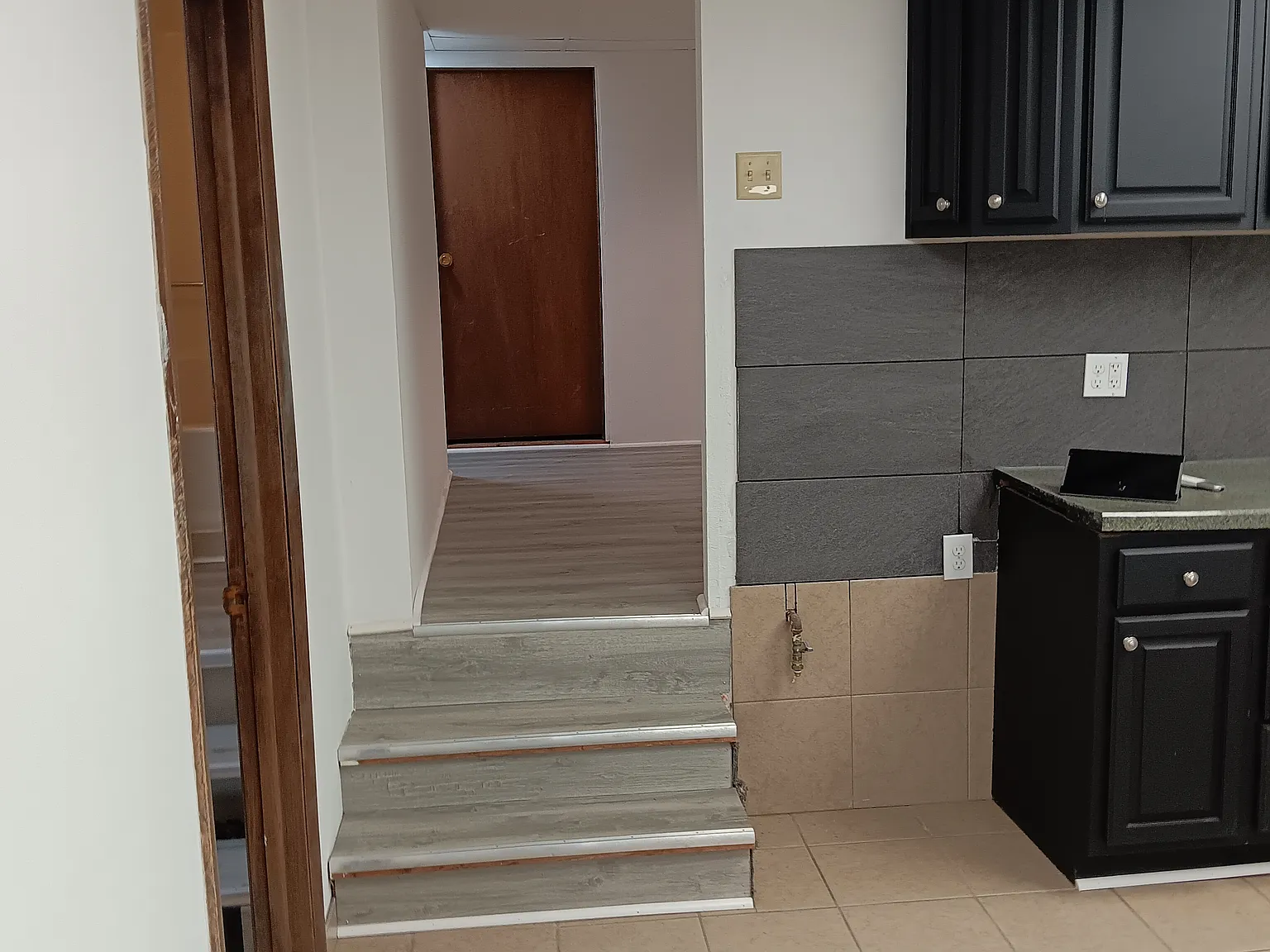 703 Hampton St — Photo 3