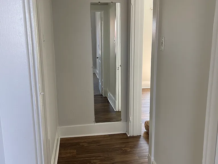 433 Broadway St — Photo 1