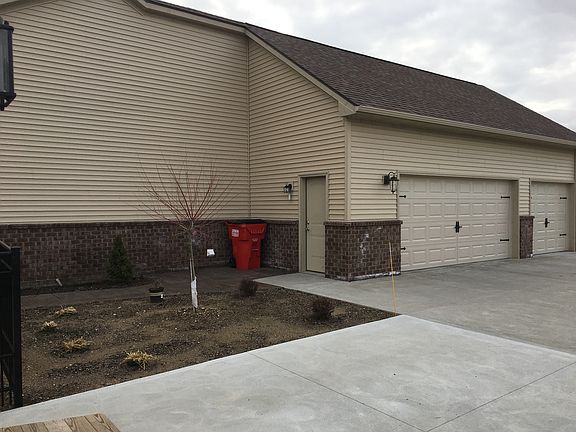 3rd image of 5566 Jada Dr