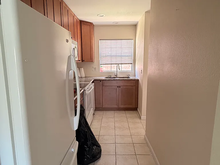 2200 S Palmetto Ave #D3 — Photo 7