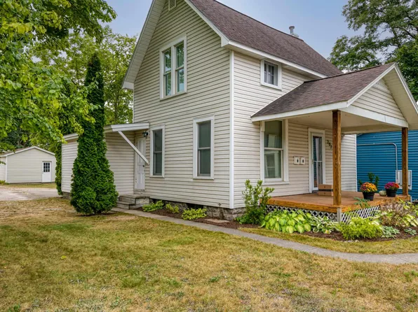 207 W 9th St, Traverse City, MI 49684
