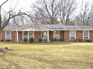 351 Elmcrest Dr, Ballwin, MO 63011