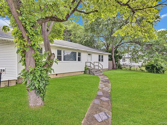 2nd image of 39 3rd Avenue