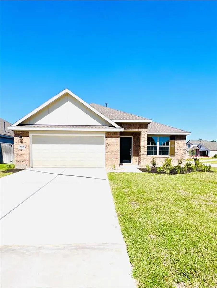 Building Photo - 22445 Mountain Pine Dr