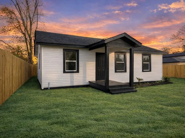 9306 Grady St, Houston, TX 77016