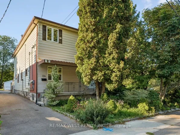 24 Victoria St, Toronto, ON M8V 1M6