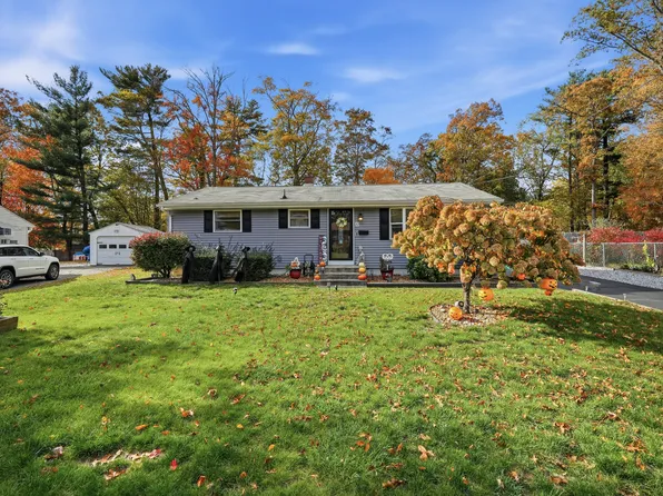 32 Magnolia Drive, Enfield, CT 06082