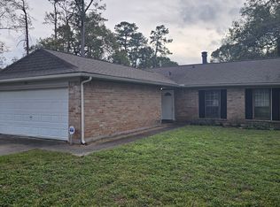 402 Fir Ridge Dr, Huffman, TX 77336