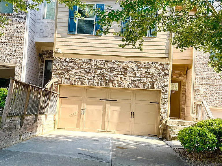 1780 Paxton Dr — Photo 2