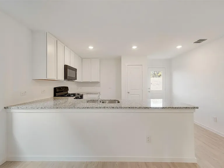 233 Ashbrook St — Photo 22