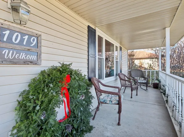 1019 Pasadena Pkwy, Waunakee, WI 53597