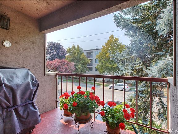 4th image of 1324 W Emerson St APT 102