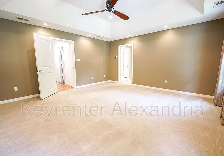 906 Neal Dr — Photo 28