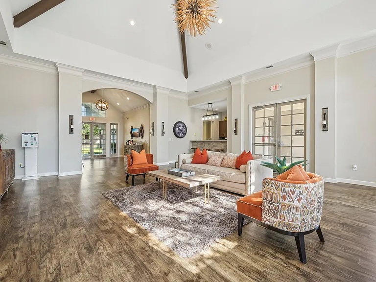 Southpoint Villas — Photo 16