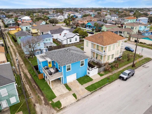 2211 28th St, Galveston, TX 77550