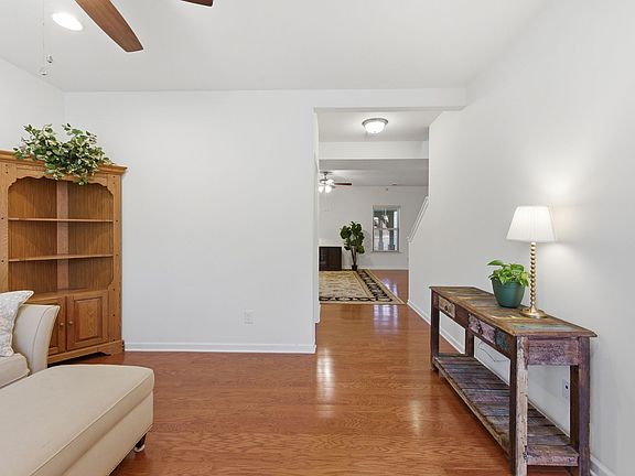 4th image of 7573 Oakledge Dr