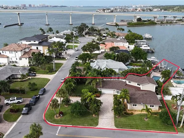 111 Driftwood Ln, Largo, FL 33770