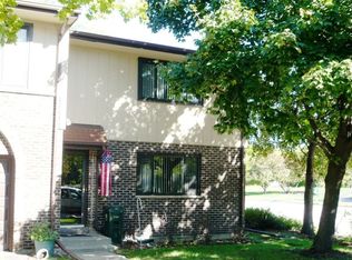 312 E Rimini Ct, Palatine, IL 60067