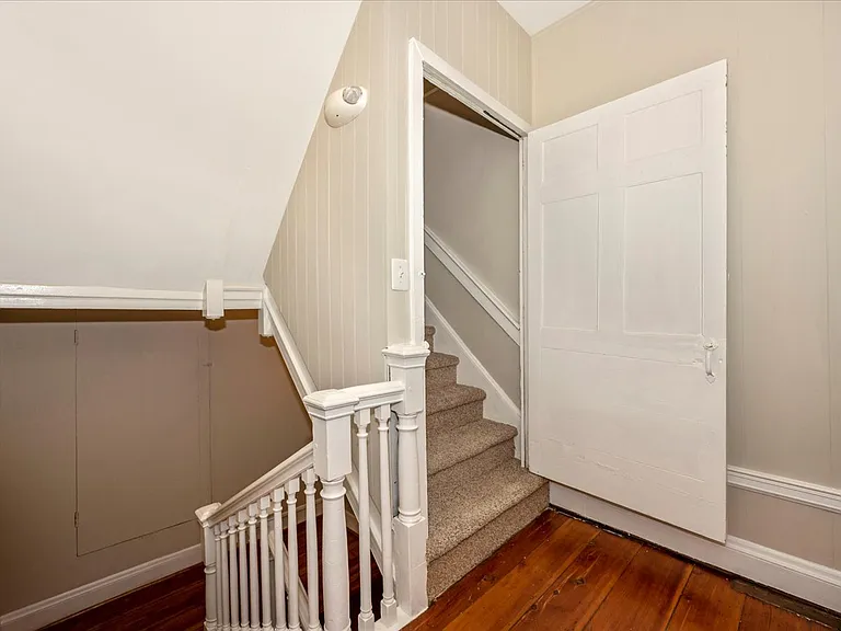 315 W Patrick St — Photo 4