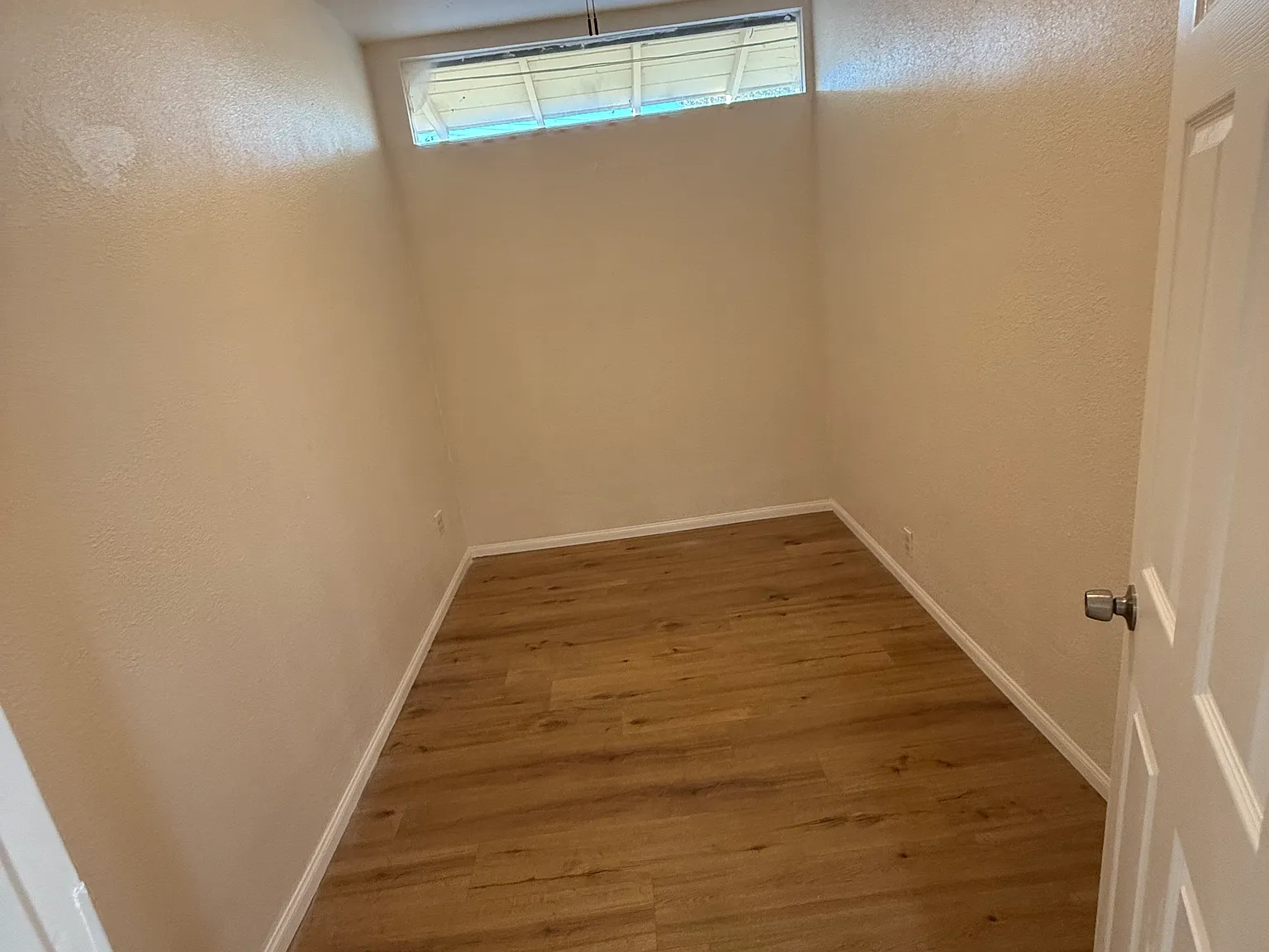 4 bed, 1160 sqft, $2,100 — Photo 3