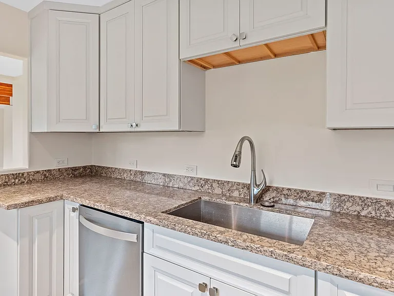 1543 Estee Ave — Photo 13