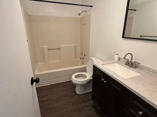 5300 Sweet Home Rd APT 4