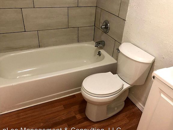 4th image of 1324 Buchanan Ave #C