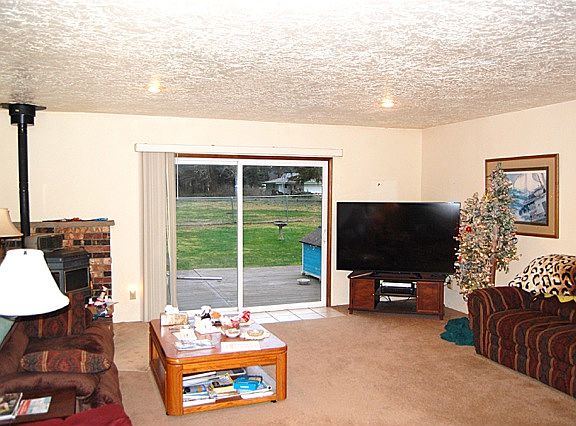 3rd image of 32 Hale Ave