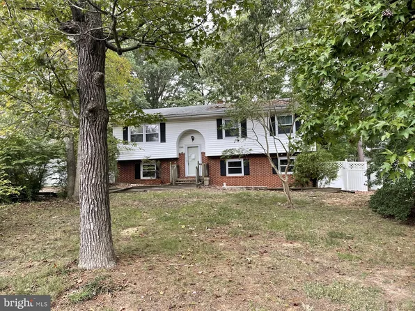 21491 Lynn Dr, Lexington Park, MD 20653