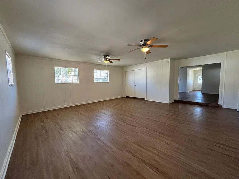 1009 Lawndale Ave — Photo 7