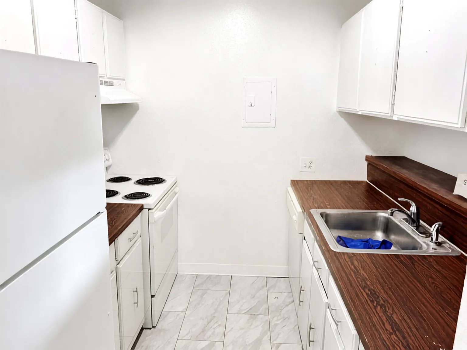 2 bed, 842 sqft, $1,700 — Photo 3