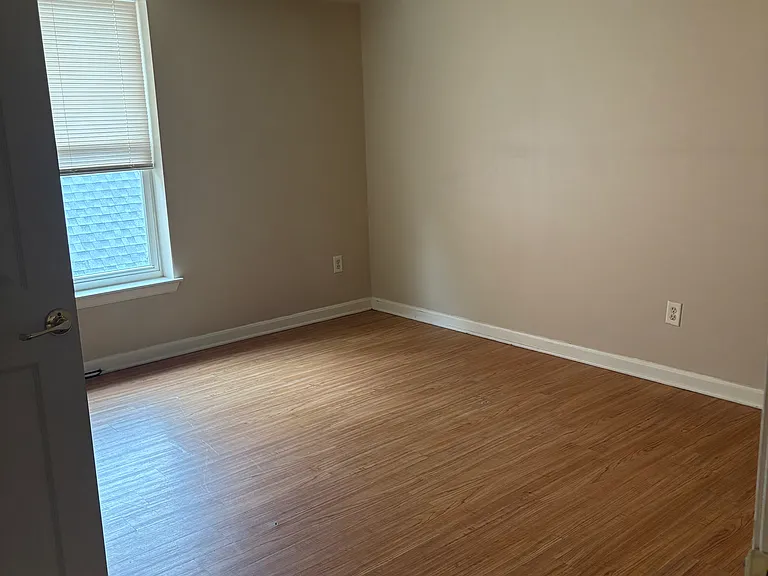 1711 W 3rd St #2-3-5 — Photo 7