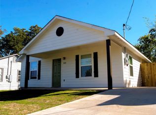 304 W Hall St, Whitesboro, TX 76273