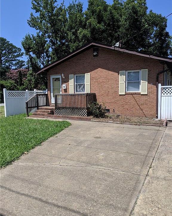 1st image of 1003 E Pembroke Ave