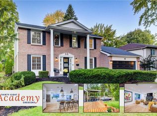 38 Academy Cres, Waterloo, ON N2L 5H7