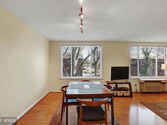 5th image of 1730 Arlington Blvd APT 605