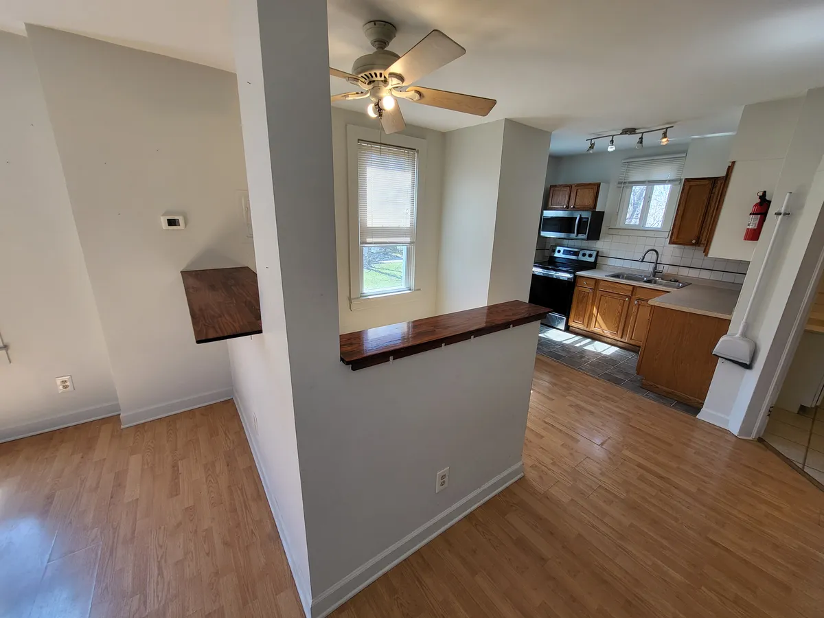 Breakfast Bar - 229 N River St #A