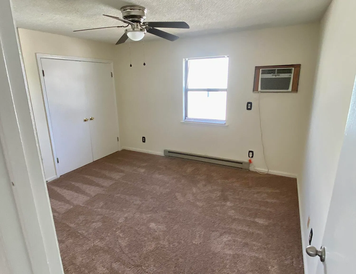 1 bed, 1.0 bath, $625 — Photo 2